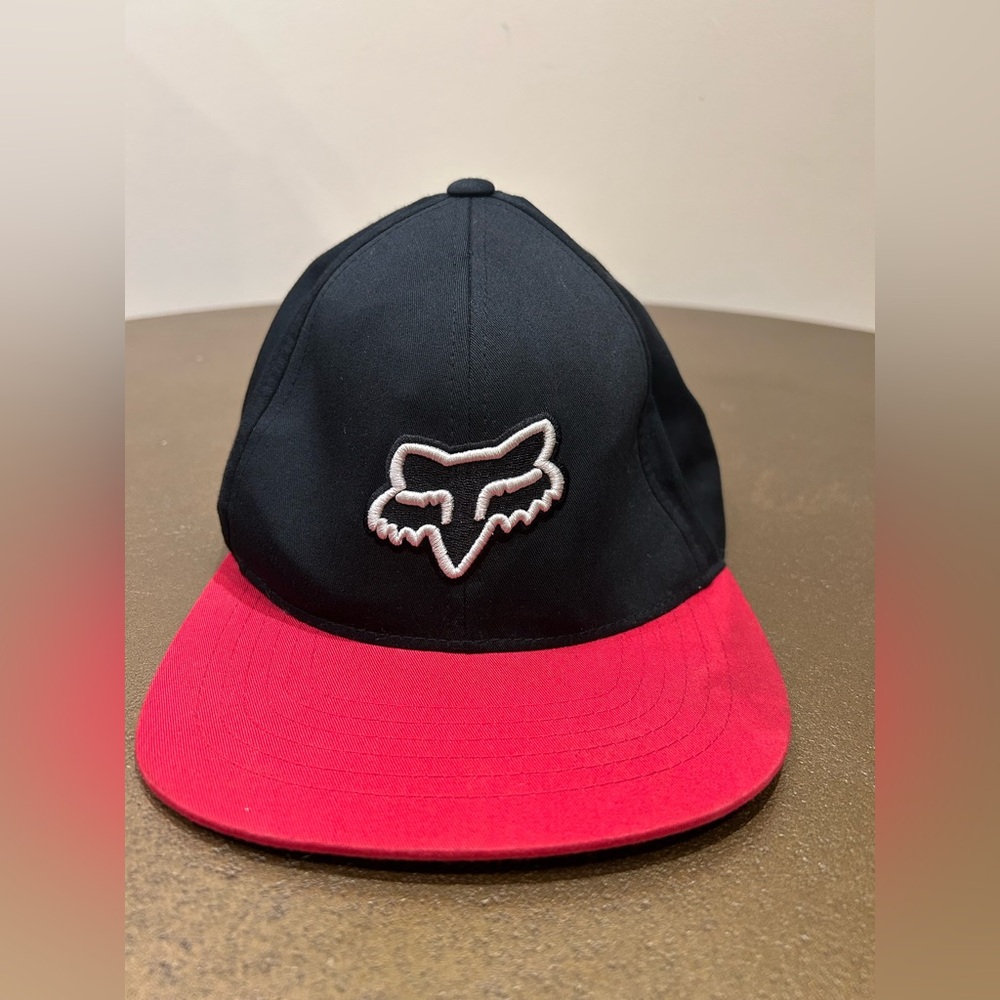 Fox Racing OSFA SnapBack Adjustable Hat Black & Red, Please Read
